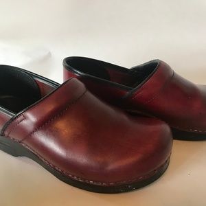 Dansko women's Pro Clogs